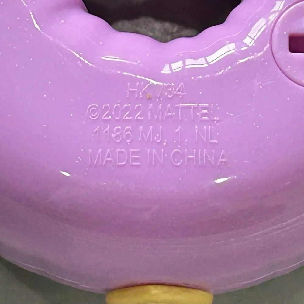 Polly Pocket Sparkle Cove Adventure‎ Unicorn Floatie Compact with 2 Chairs